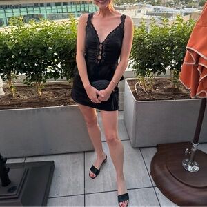 Reformation Josefina linen tank - lace detail